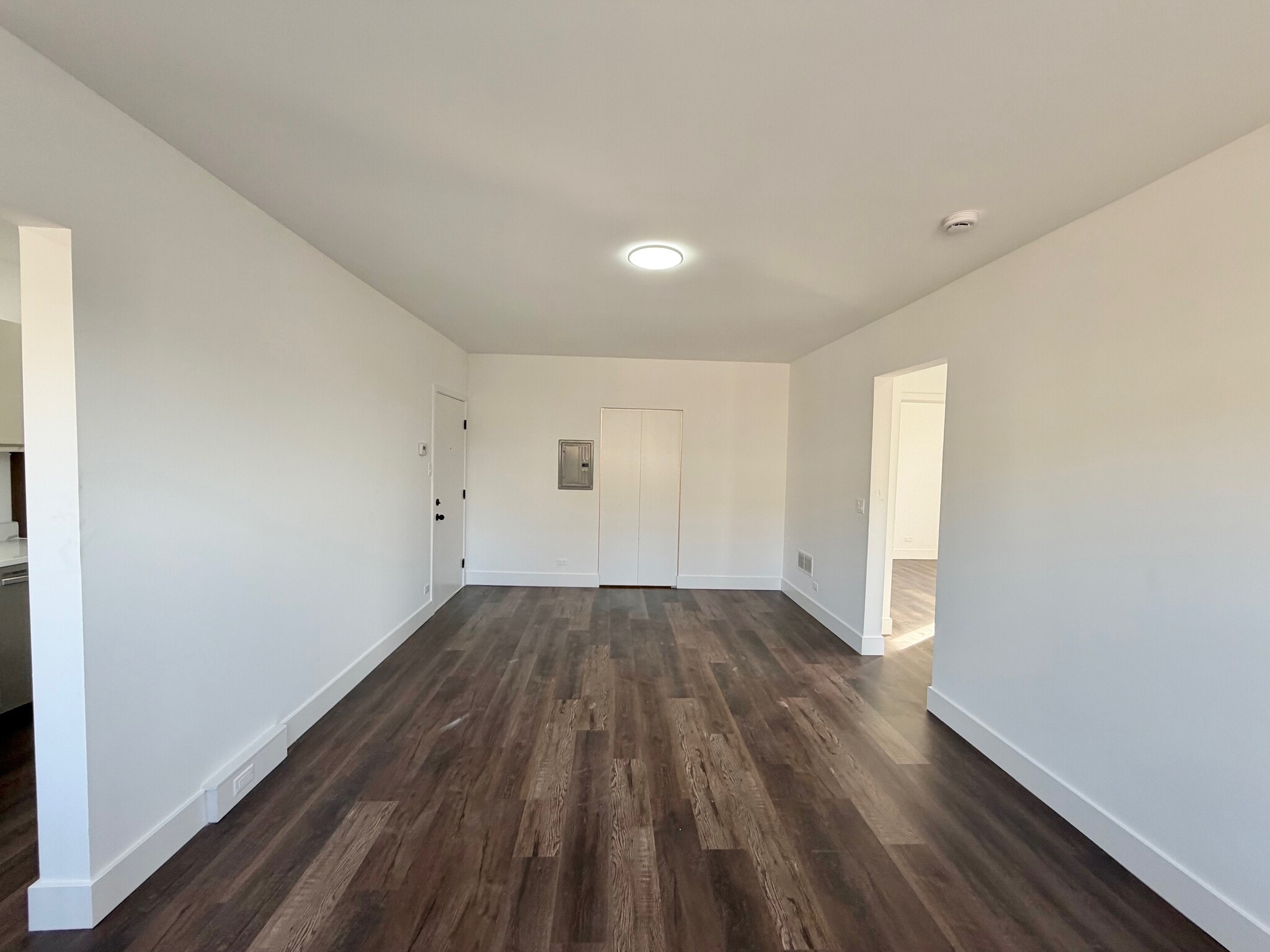 Building Photo - 5647 N Ashland Ave