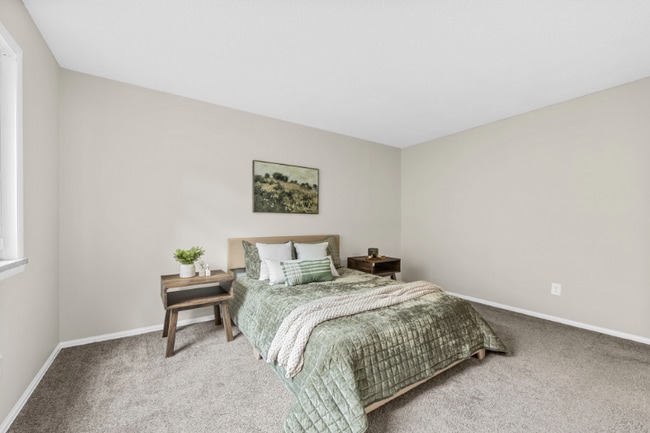 Building Photo - 907 Award Dr