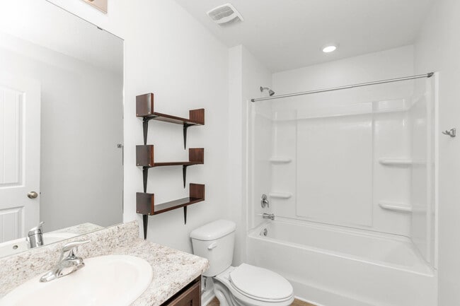 Building Photo - 1009 Limpkin St