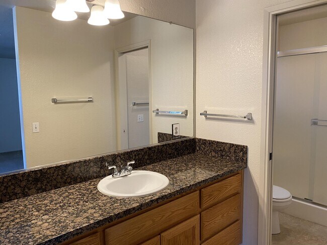 Building Photo - 2917 Snyder Ave