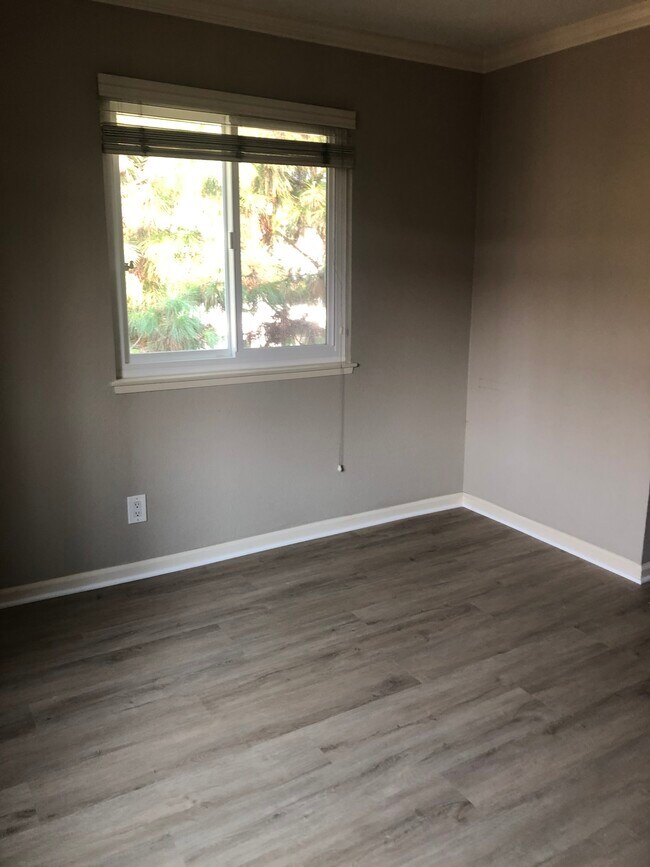 Building Photo - 3520 Lebon Dr