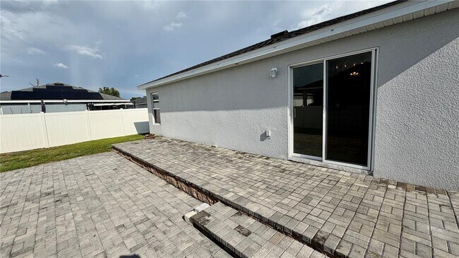 Building Photo - 332 Cascara Ln