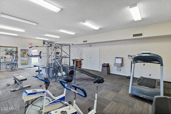 Building Photo - 8940 W Olive Ave