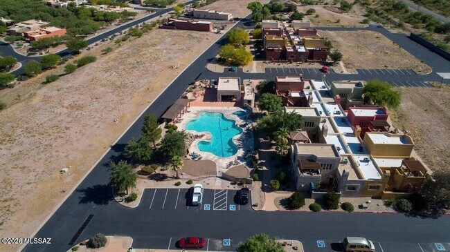 Building Photo - 1211 Lombard Way