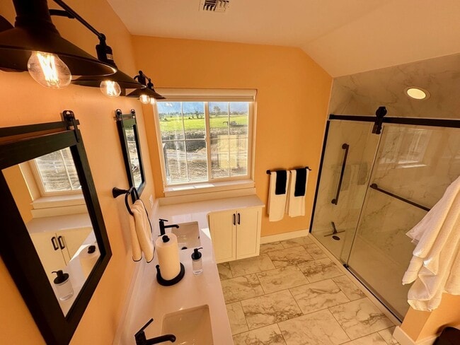 Building Photo - Brand New Custom Residence | 3 Bedroom, 2 Bath | Panoramic Bitterroot Valley Views | Private & Se...