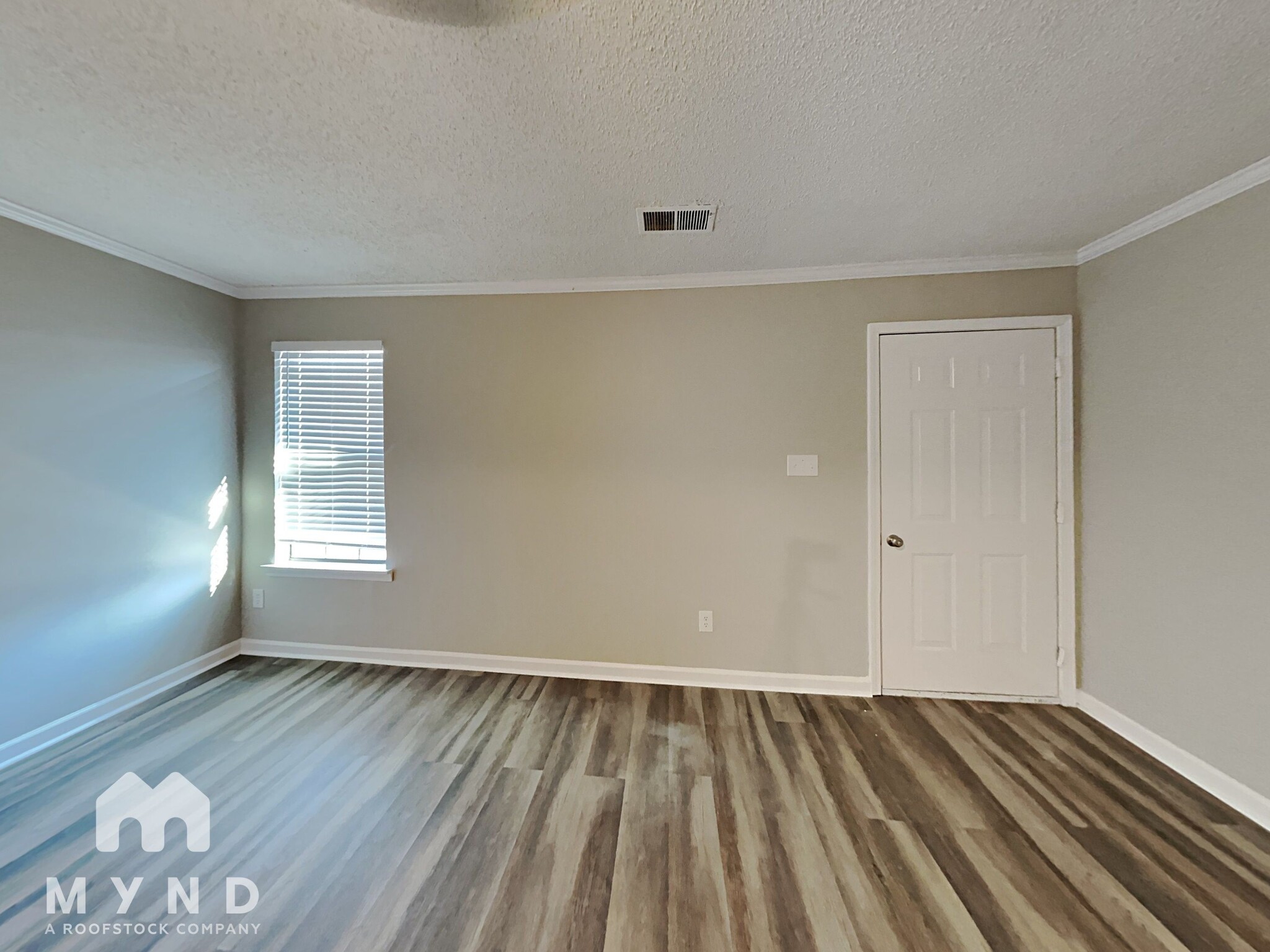 Building Photo - 4433 Sunnyslope Dr
