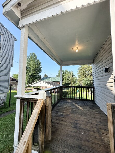 Building Photo - 1001 Cherry St