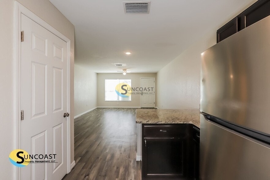 Building Photo - 53 Walnut Run