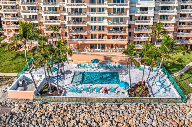 Building Photo - 990 Cape Marco Dr