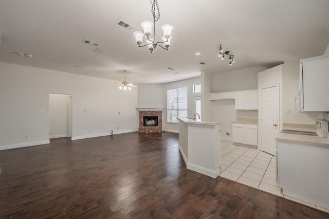 Building Photo - 1075 Port Sullivan Dr