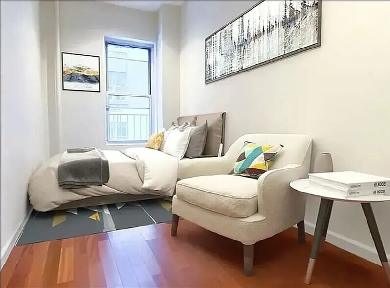 Building Photo - 129 W 56th St