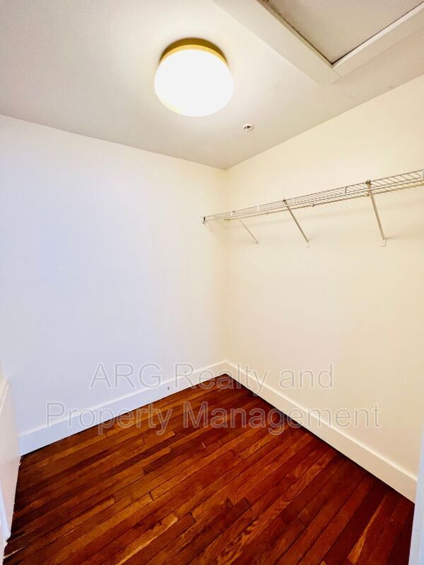Building Photo - 373 Moreland Ave NE