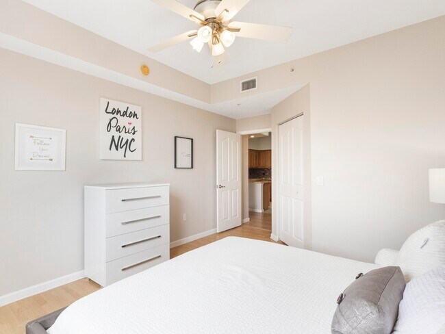 Building Photo - 9309 Myrtlewood Cir W