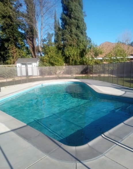 Building Photo - 9647 Vanalden Ave