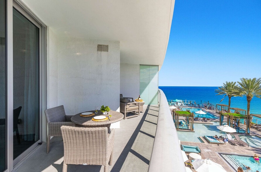 Building Photo - 4111 S Ocean Dr