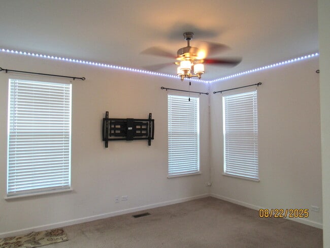 Building Photo - 410 S Jade Ln