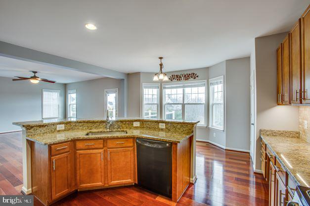Building Photo - 1000 Everett Ct