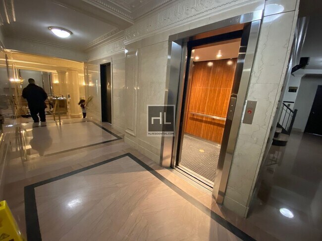 Building Photo - EAST 46 STREET