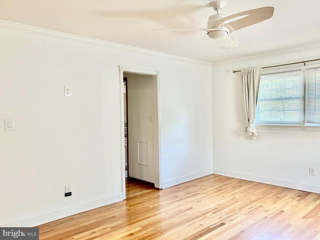 Building Photo - 328 Dodds Ln