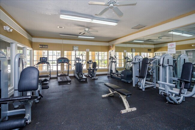 Building Photo - Ready Move to move 2 bedroom 2 bath Condo ...