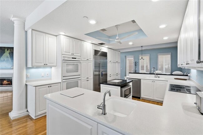 Building Photo - 515 5th Ave NE