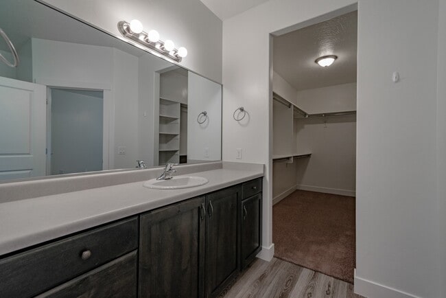 Building Photo - Small Dog Friendly Home With RV Parking