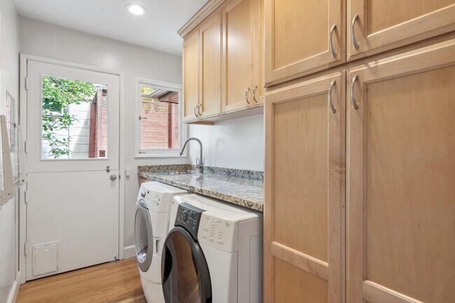 Building Photo - 5960 McAndrew Dr