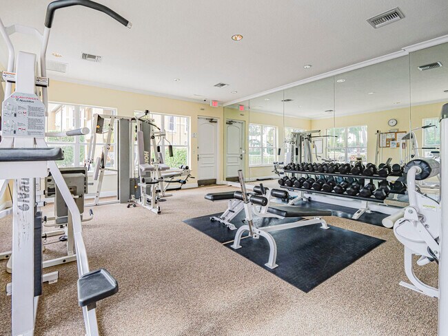 Building Photo - 5095 Fairways Cir