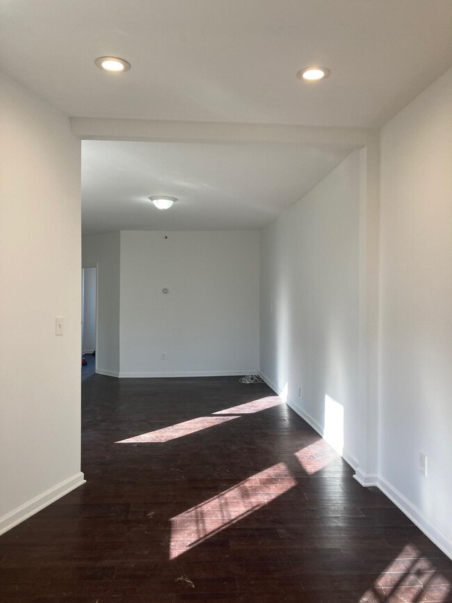 Building Photo - 63 Belmont Ave