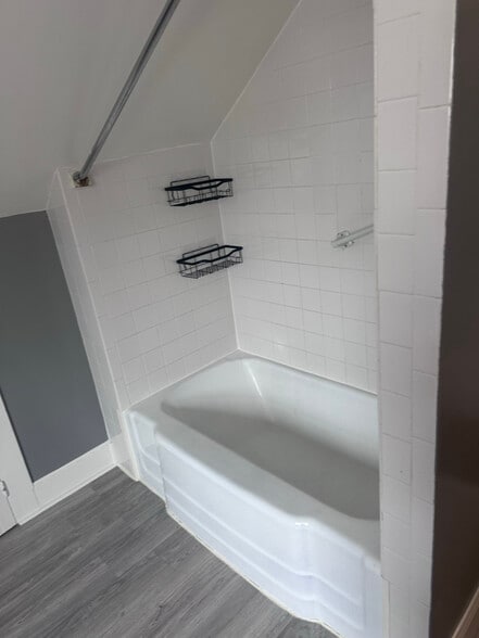 Building Photo - 3 Sylvania Rd