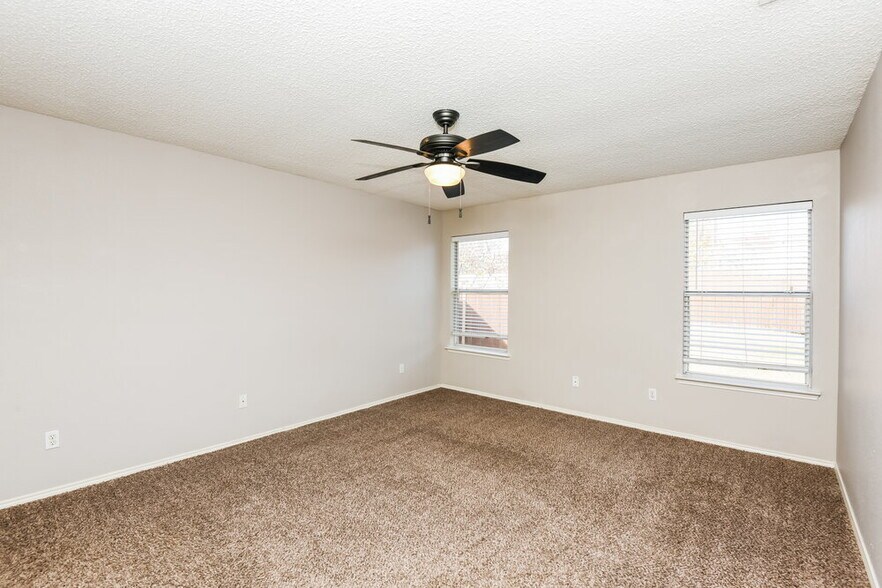 Building Photo - 10408 Morning Dew St