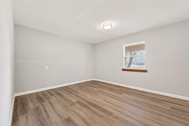 Building Photo - 403 Wrangler Rd