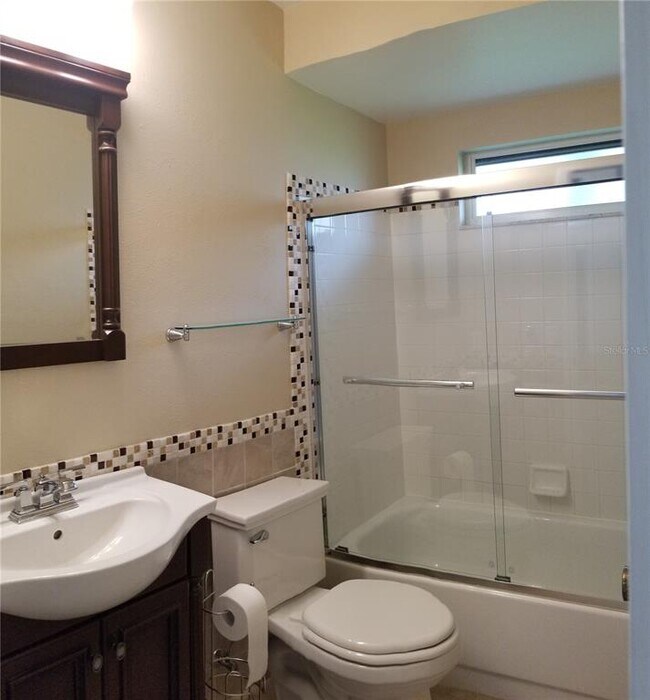 Building Photo - 5810 Garden Lakes Majestic