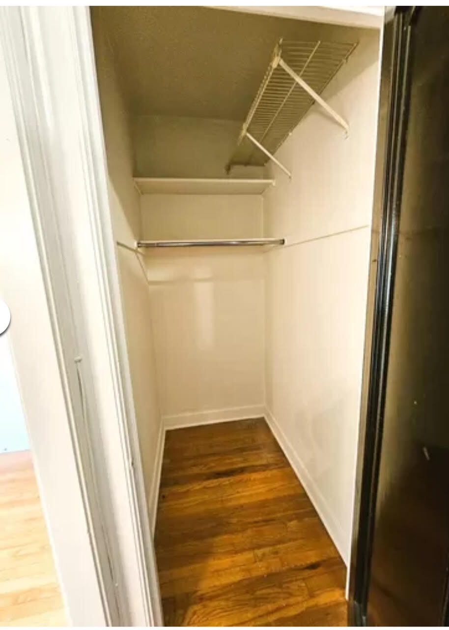 Building Photo - 1500 W Chase Ave