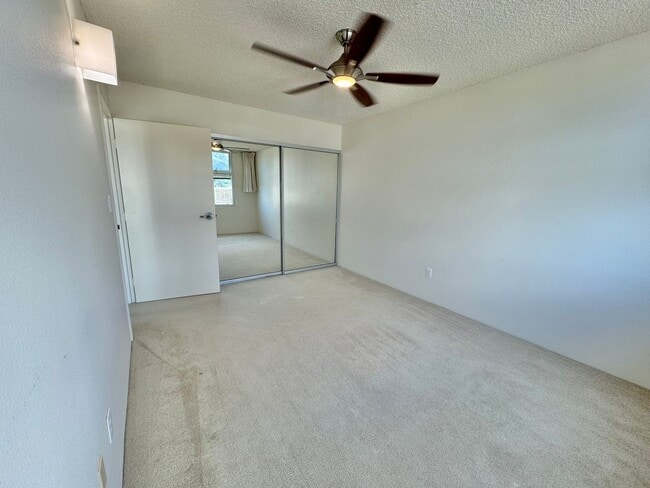 Building Photo - 1450 Young St