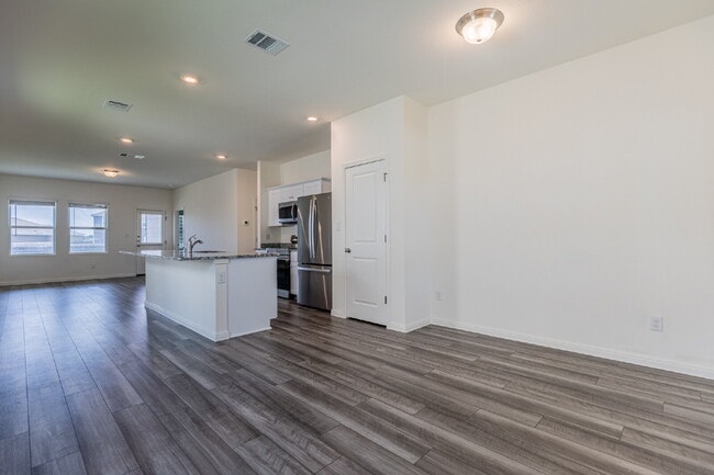 Building Photo - 141 Rubrum Rd