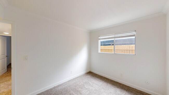Building Photo - 18185 Happy Ln