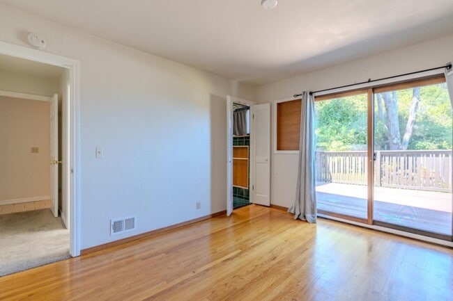 Building Photo - 1523 Valdez Way