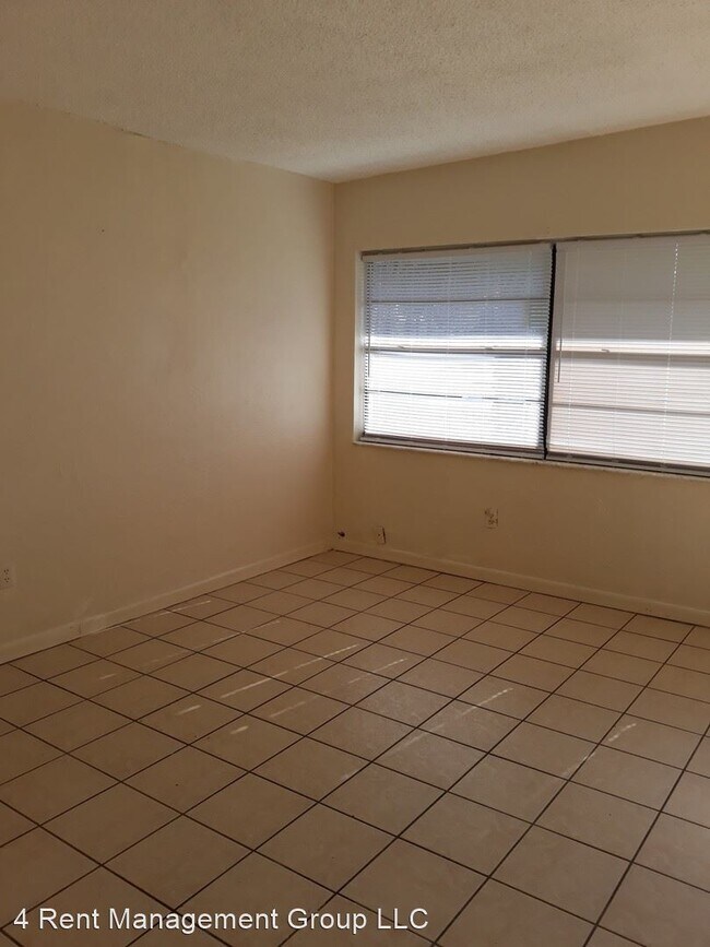 Building Photo - 2 br, 1 bath House - 611 S CR 419