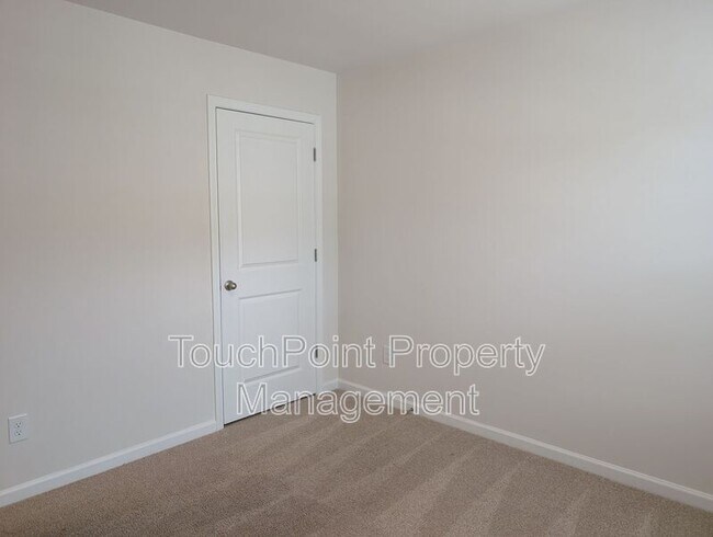 Building Photo - 5131 Hyrule Dr