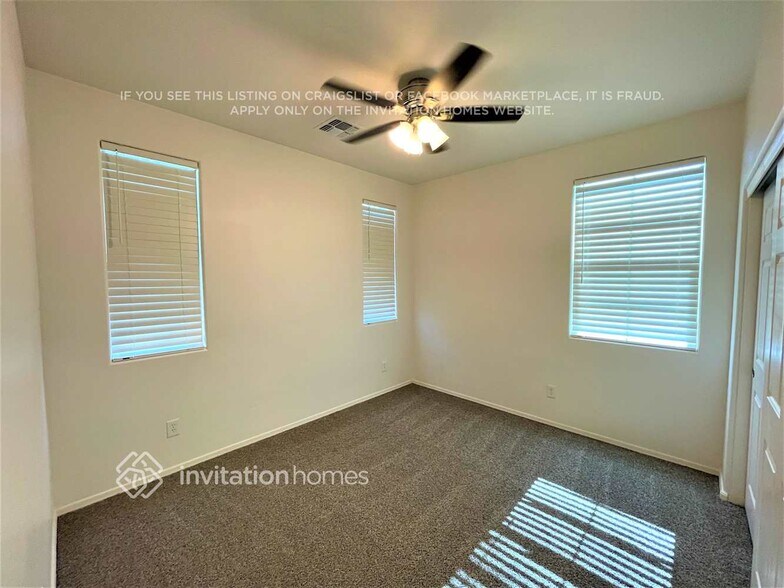Building Photo - 320 N 56th Pl