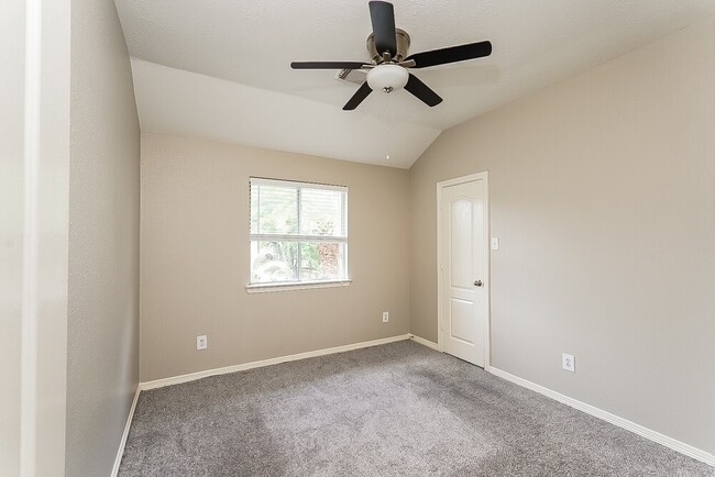 Building Photo - 26622 Cypresswood Dr