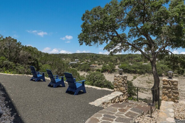 Building Photo - Hill Country Retreat