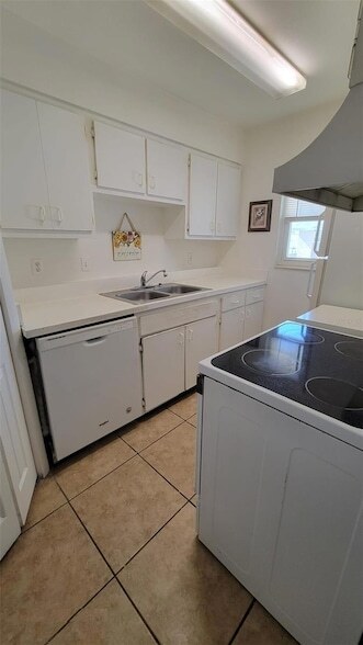 Building Photo - 826 Sky Lake Cir