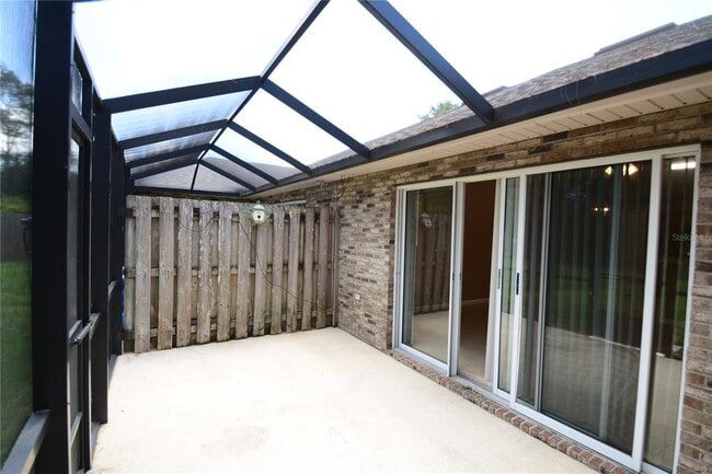 Building Photo - 33 Rosepetal Ln