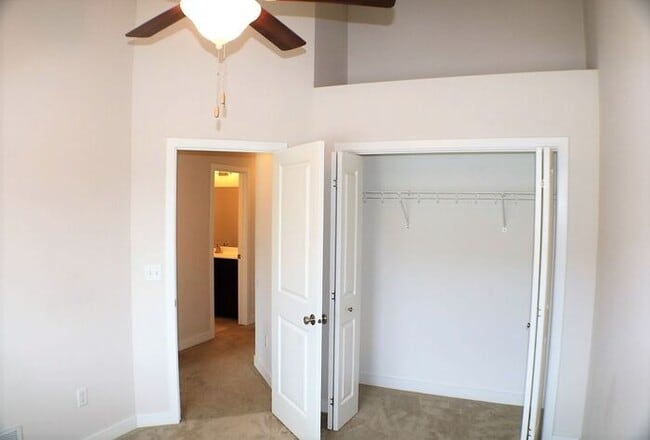Building Photo - $1,675 | 3 Bedroom, 3 Bathroom TOWN HOME | PET Friendly* | Sublease* | Available for April 22nd, ...