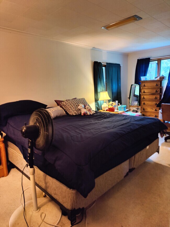 Building Photo - 721 E Emerson St