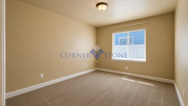 Building Photo - 1764 Ridge Way