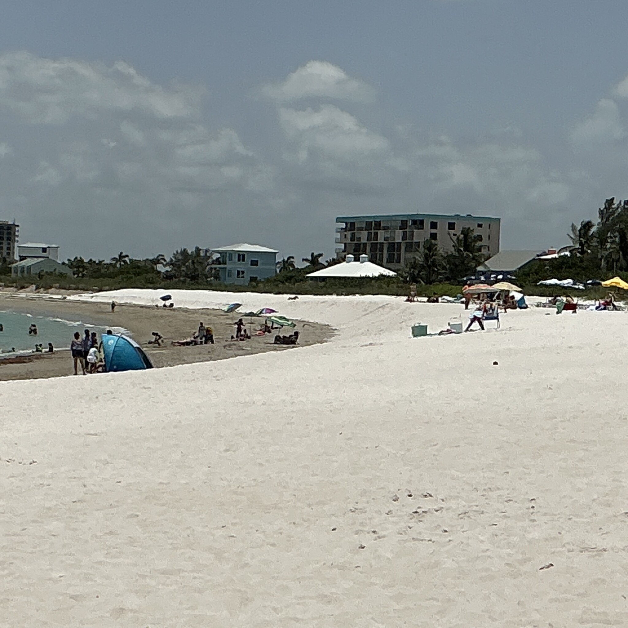 Building Photo - 355 S Ocean Dr