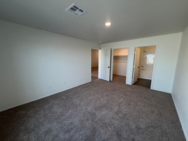 Building Photo - BRAND NEW TOWNHOME!